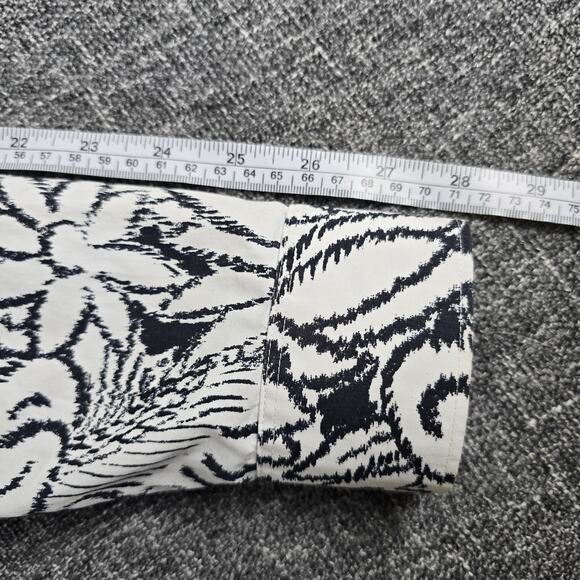 Lands End Womens Monochrome Floral Long Sleeve Button Up Size 10P Petite Casual - Picture 9 of 9